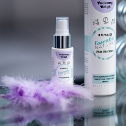 Odświeżacz w sprayu do tkanin i wnętrz o zapachu Pudrowy dotyk 20 ml ESSENTIA NATURE
